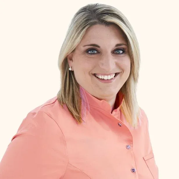 La Dott.ssa Camilla Colella di Sbiancamento denti Genova